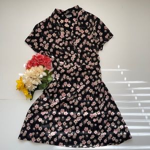 SOLD Vintage knapp studio Flower Button Dress MEDIUM